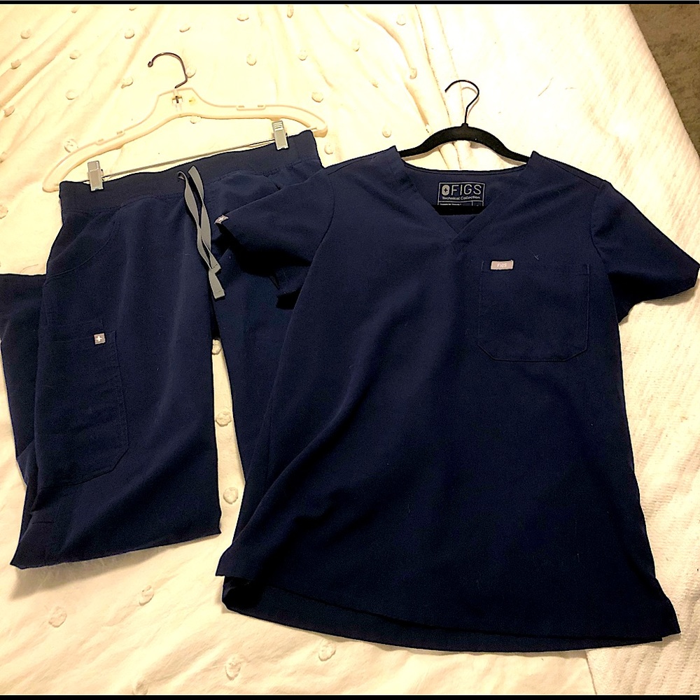 SMALL Navy Figs scrub set: Catarina and Kade